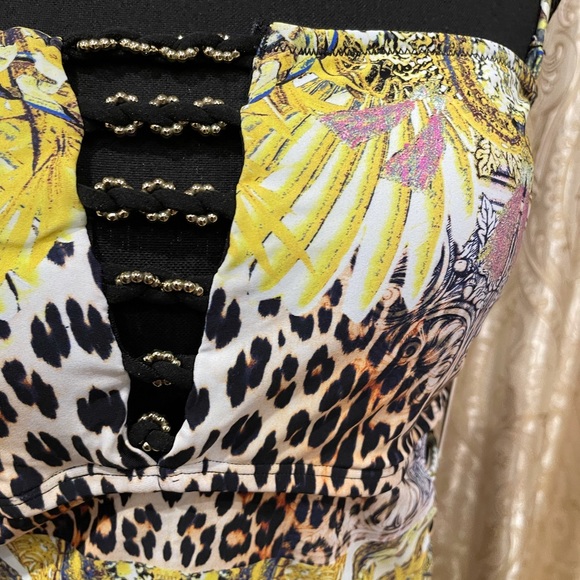 One-piece swimsuit - Picture 4 of 11